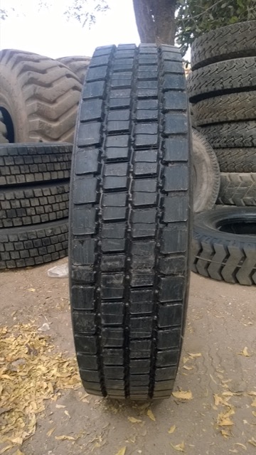 Cold retread tread pattern